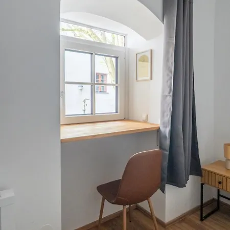 2 - 5 Guests - Ground Floor - Modern *